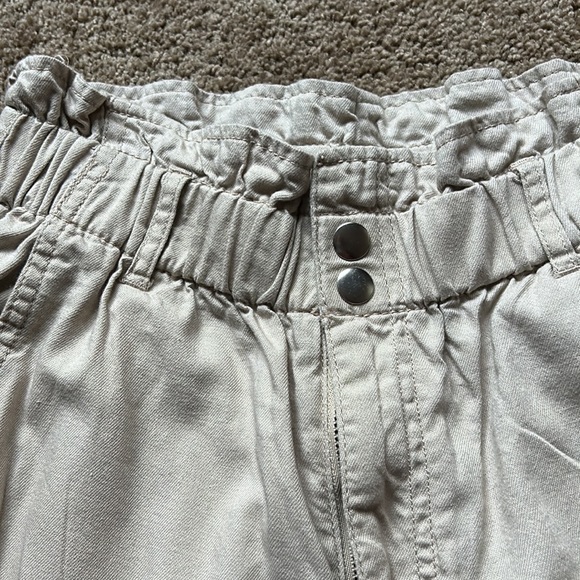 Midriff Top with High Waisted H&M Pants - Picture 9 of 15